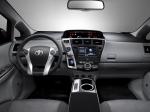 Toyota Prius + 2011 года